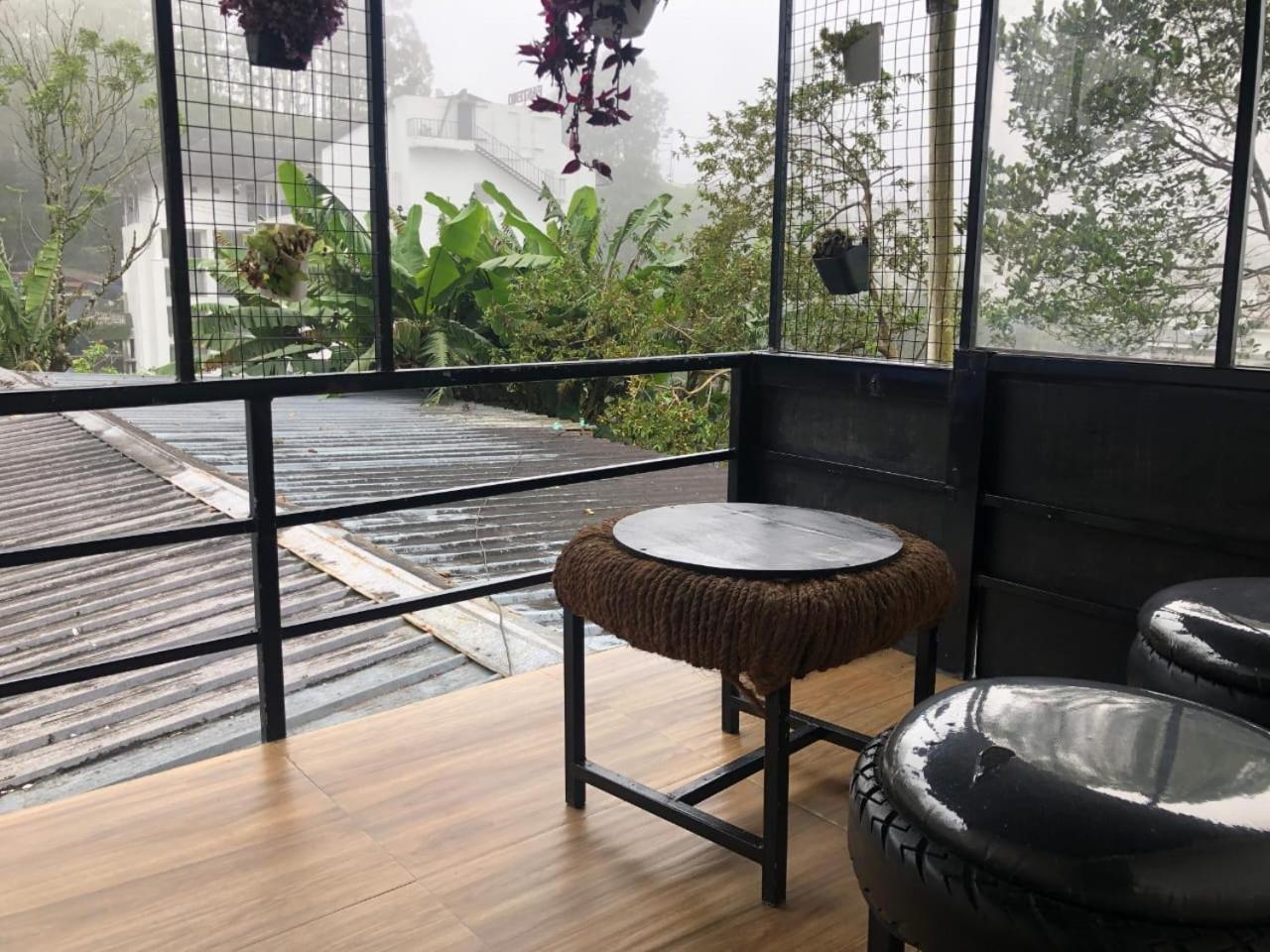 Birdwing Cottage, Munnar Buitenkant foto