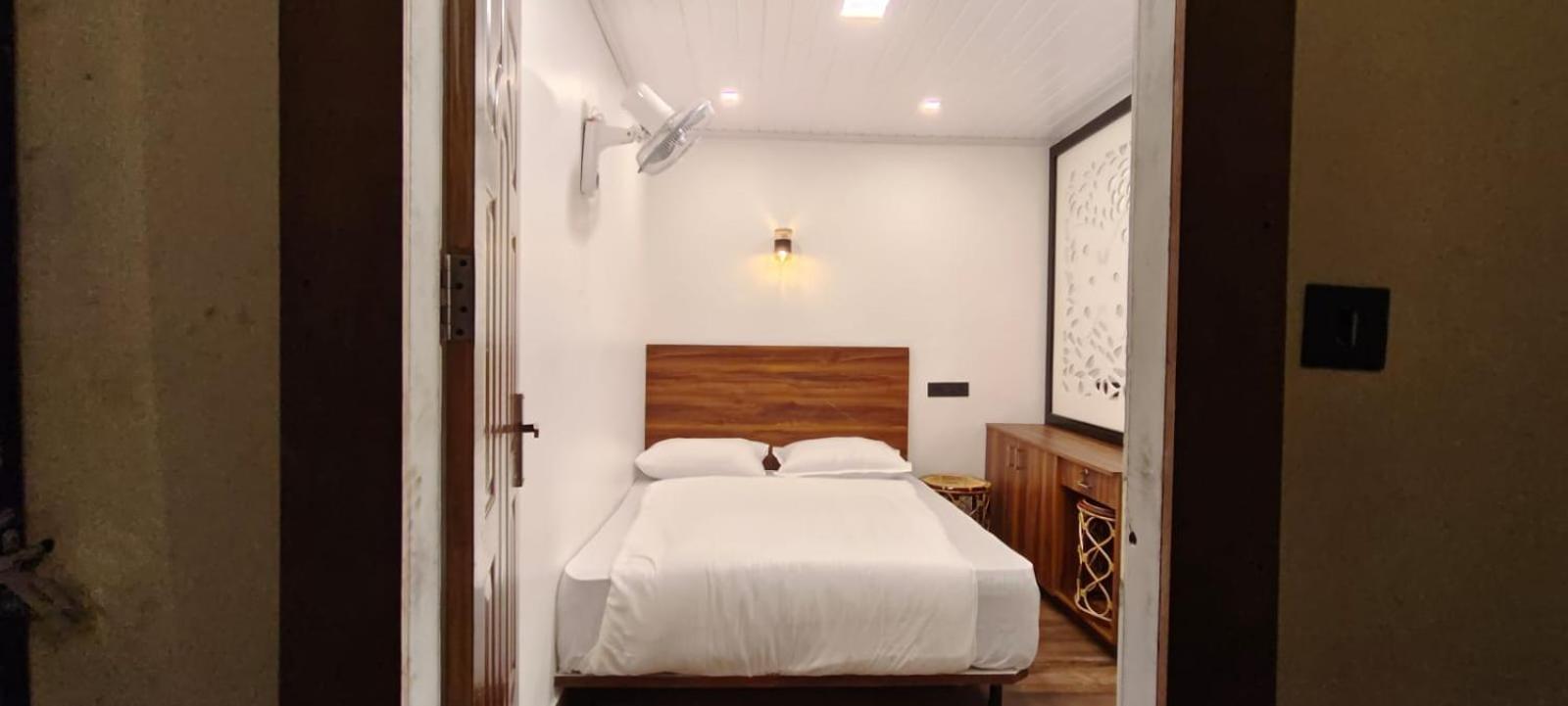 Birdwing Cottage, Munnar Buitenkant foto
