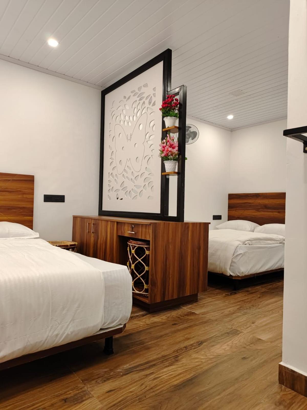 Birdwing Cottage, Munnar Buitenkant foto
